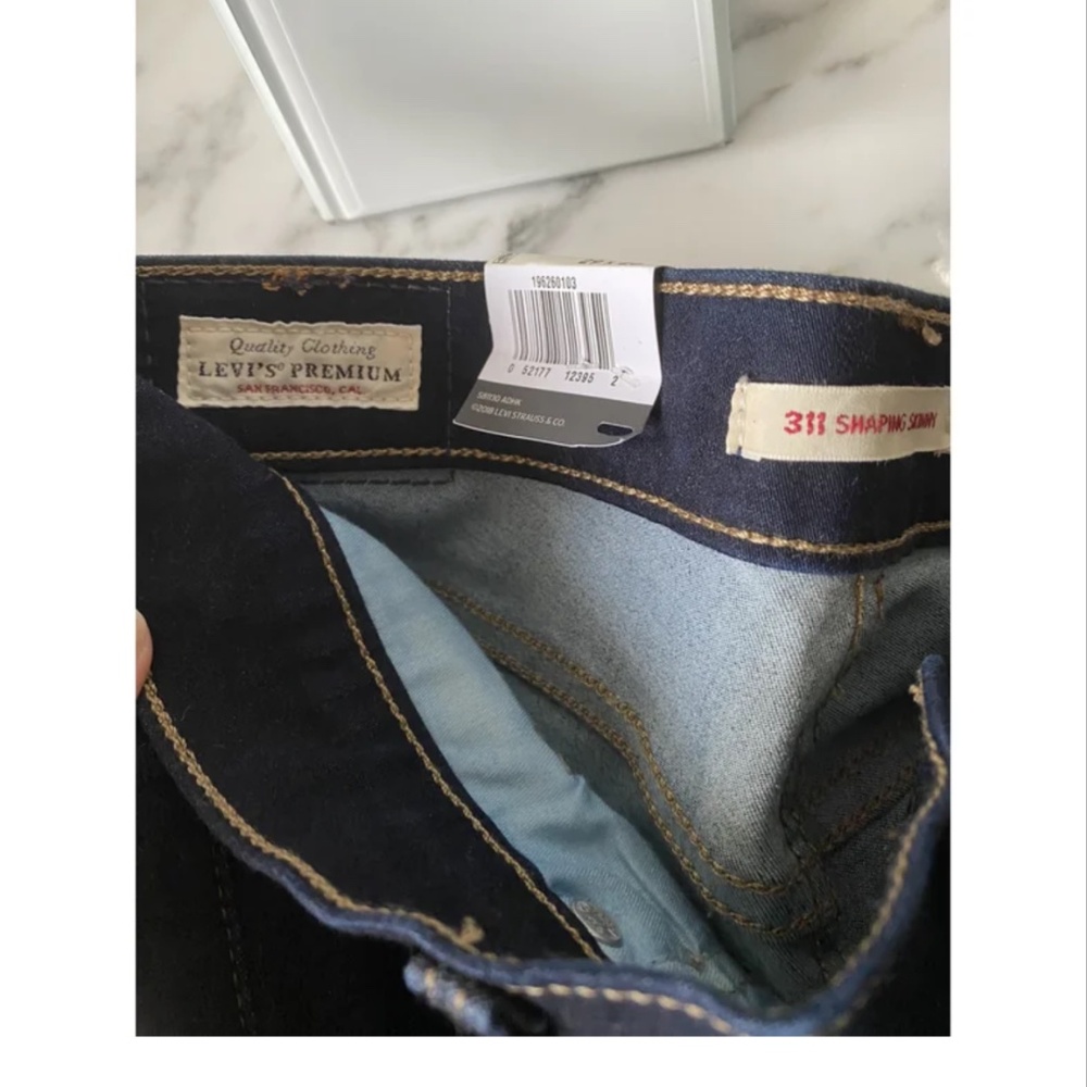 Jeans - Picture 5 of 9